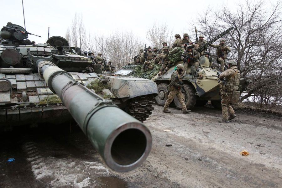 Ukrainian soldiers getting ready for an attack in Ukraine
