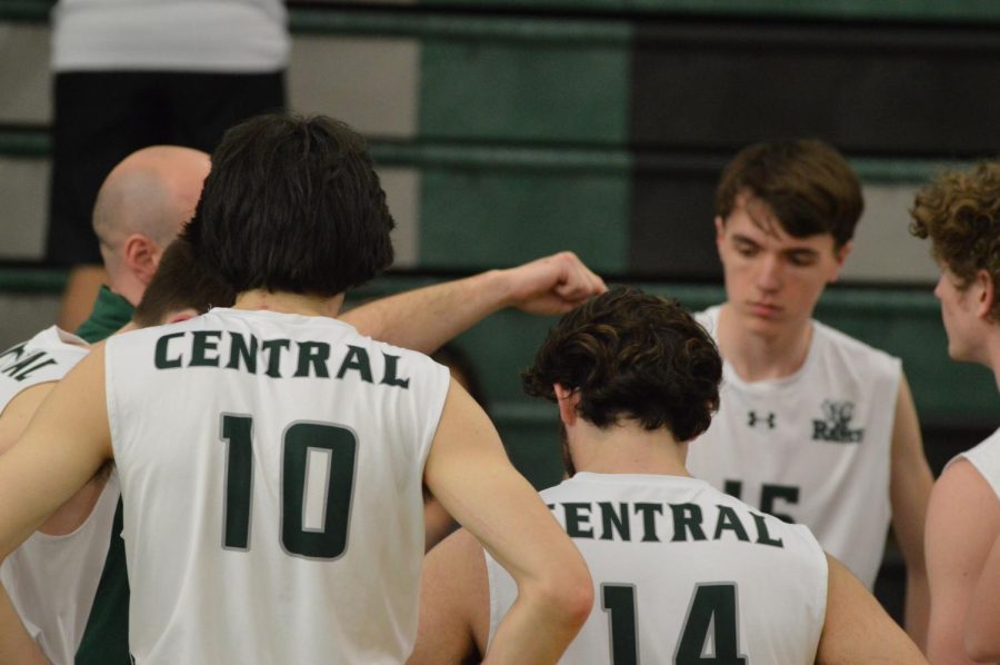 Grayslake Central's boys volleyball's pre-game huddle (Photo by Daniel Laubhan