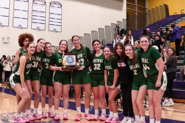 Grayslake Central Girls Varsity Basketball team after winning sectionals in the Northern Lake County Conference.  