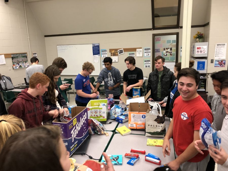 FBLA packs Marine care packages